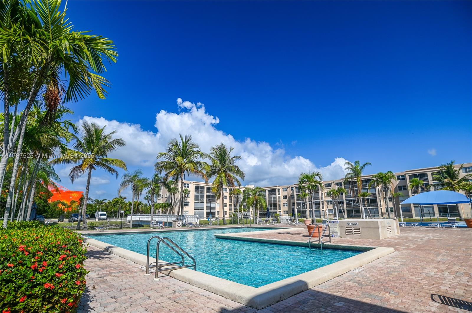 DANIANS SOUTH CONDO - Residential