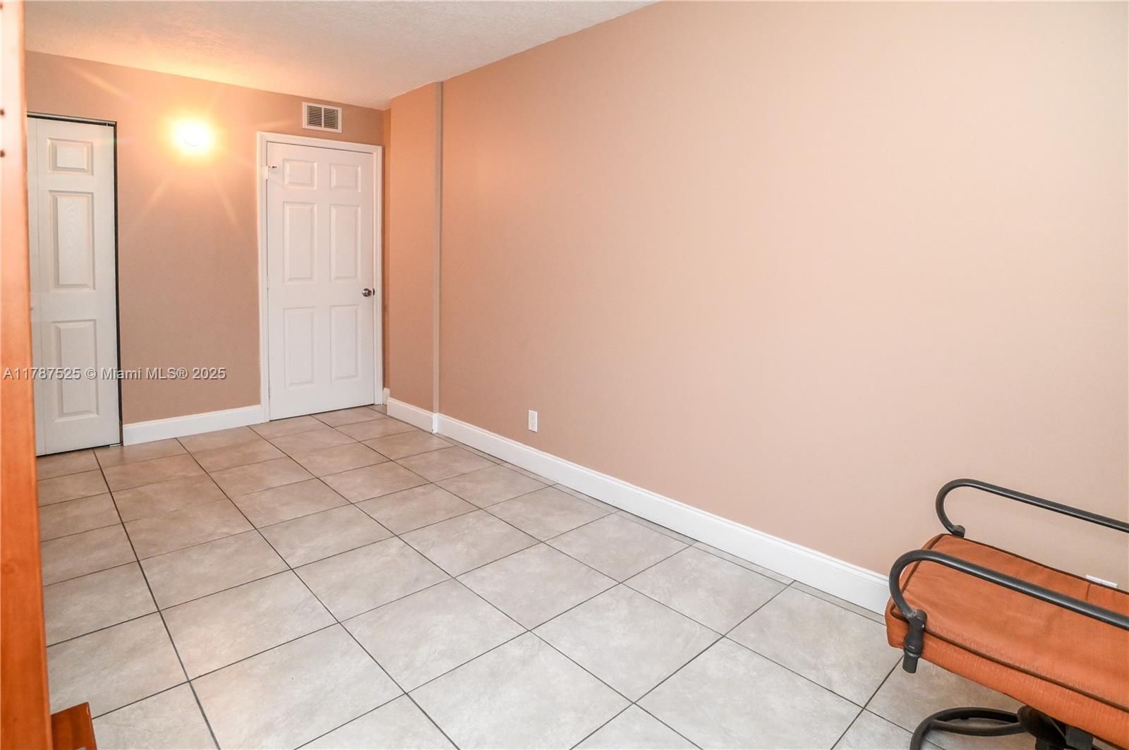 DANIANS SOUTH CONDO - Residential
