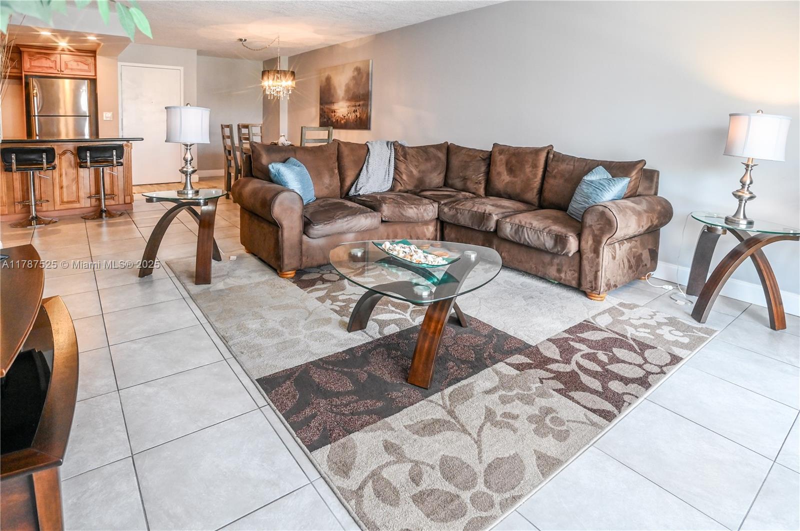 DANIANS SOUTH CONDO - Residential