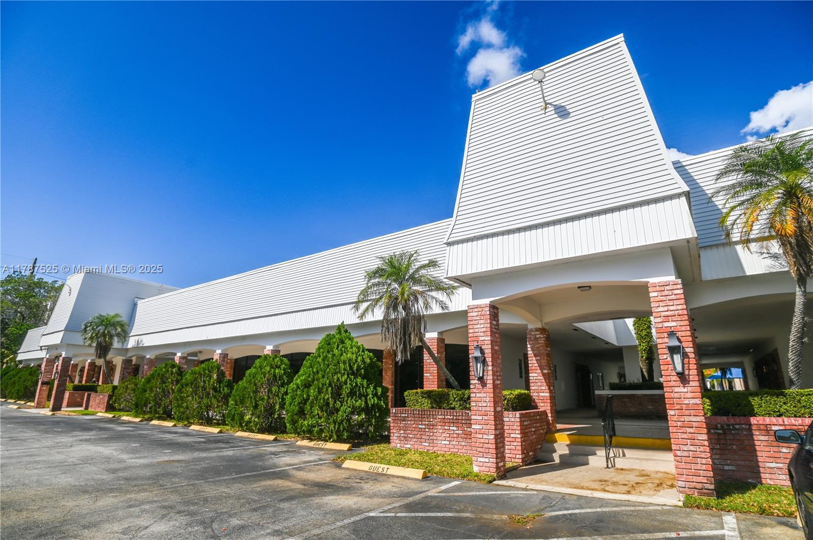 DANIANS SOUTH CONDO - Residential