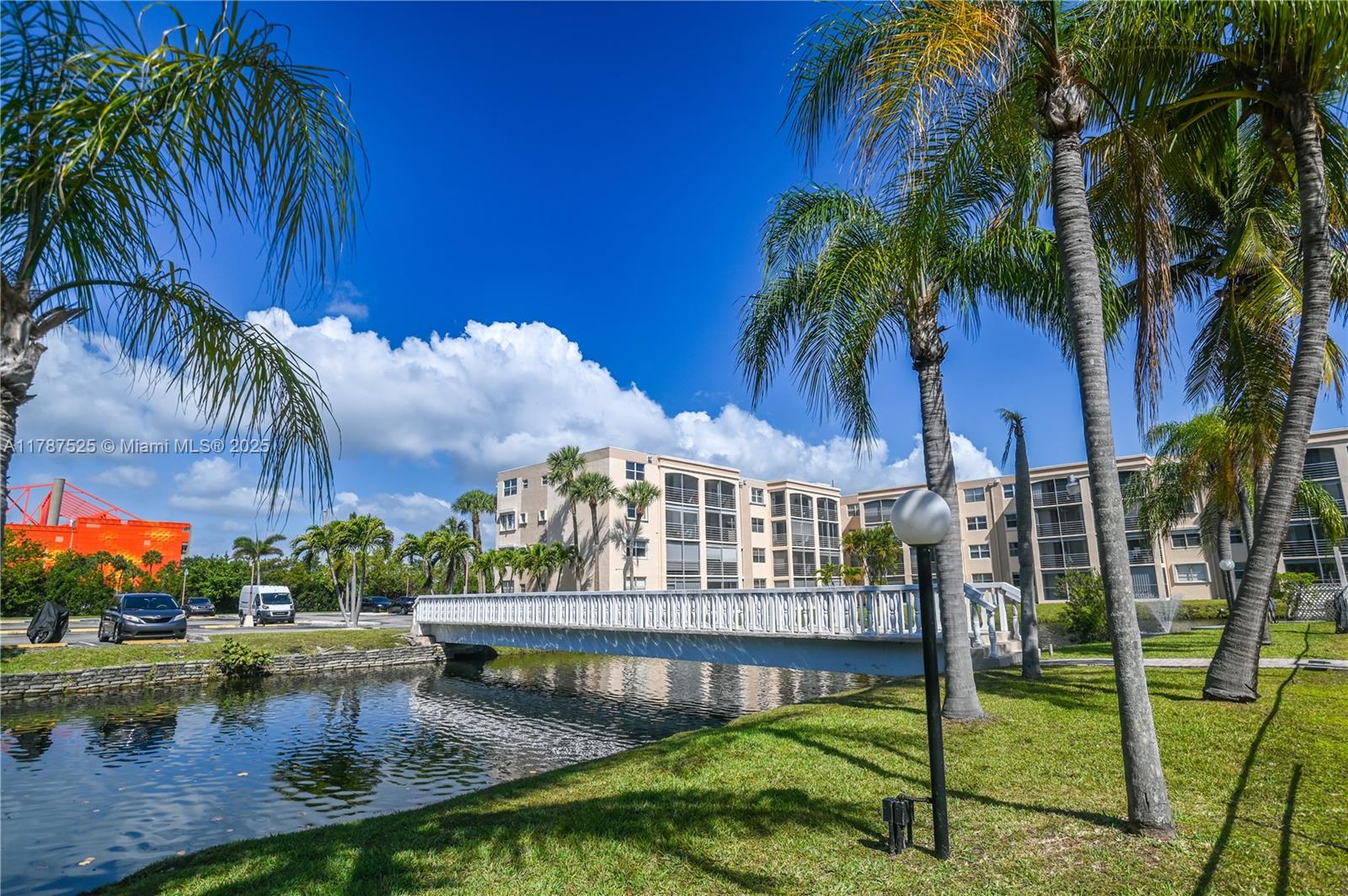 DANIANS SOUTH CONDO - Residential