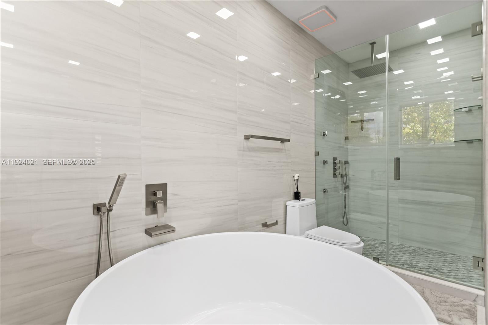 ALAMEDA NORTH - Residential