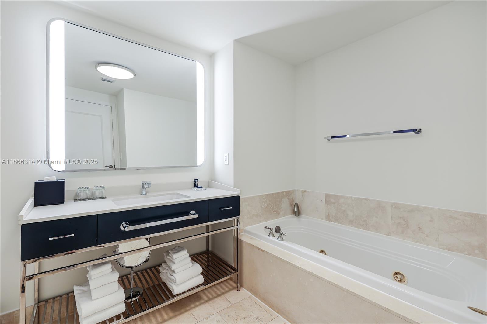 FONTAINEBLEAU II CONDO - Residential