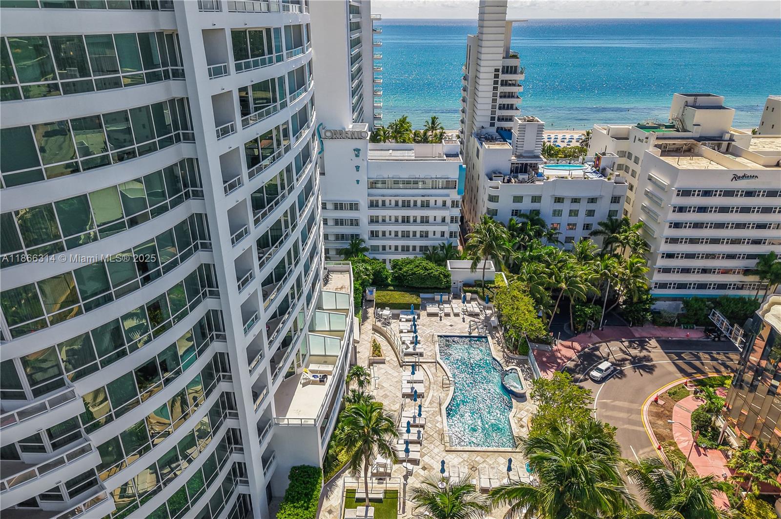 FONTAINEBLEAU II CONDO - Residential
