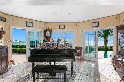 ISLE RIDGE LOT 5 - Residential