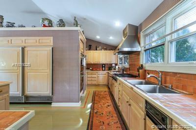 ISLE RIDGE LOT 5 - Residential