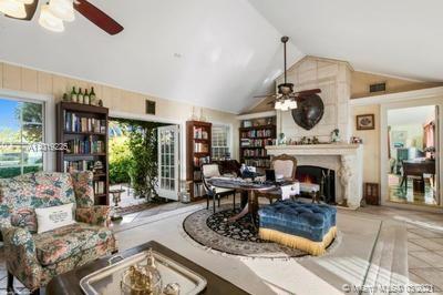 ISLE RIDGE LOT 5 - Residential