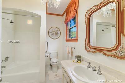 ISLE RIDGE LOT 5 - Residential