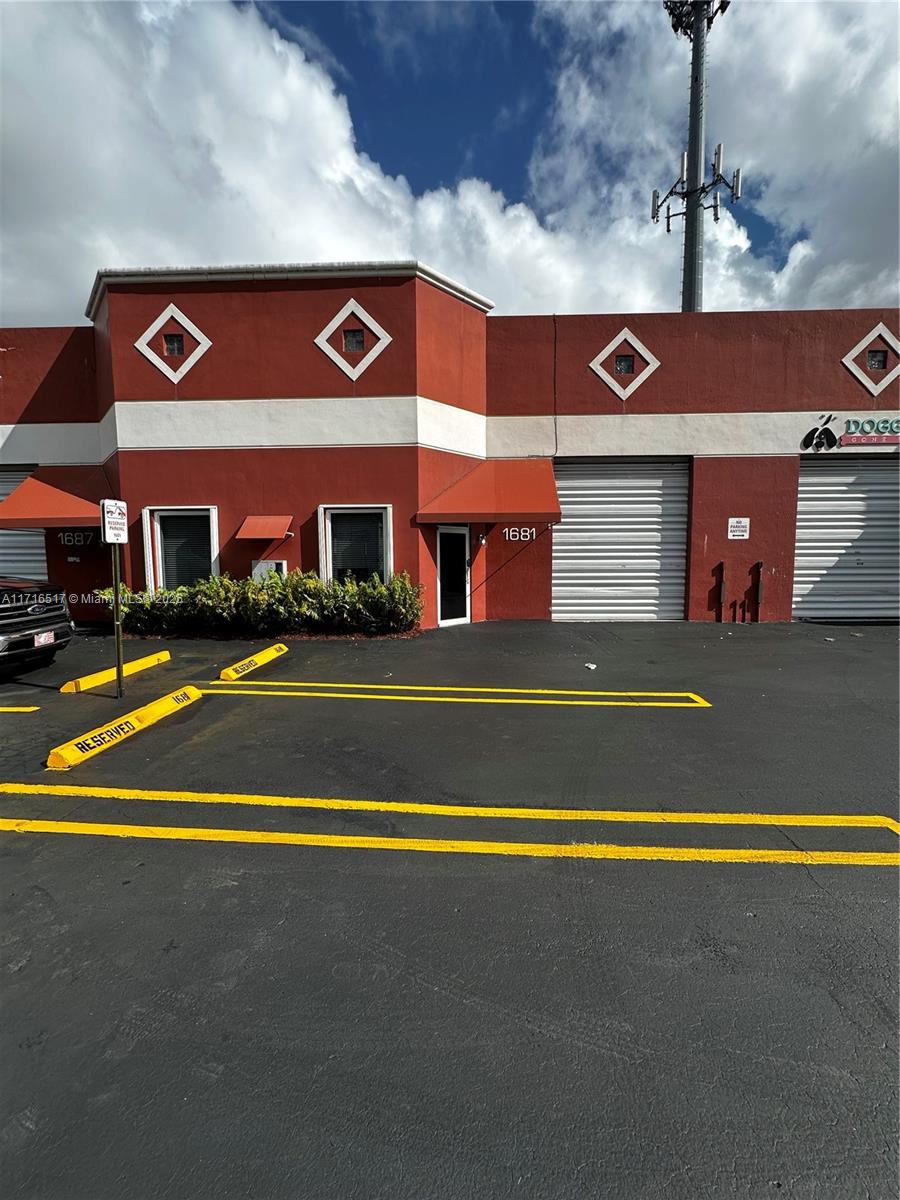 Unique Office - Warehouse Opportunity in Prime Location!
"Experience the ultimate in convenience and accessibility with this exceptional 2,393 sqft office-warehouse, strategically situated in DORAL AREA. Enjoy effortless logistics. just minutes away.
- Prime location for efficient distribution and supply chain management
- Easy access to major highways and transportation hubs
- Close to the USPS post Office
- 4 Parking Spots and loading/unloading area
- Flexible warehouse space to accommodate your business needs
Don't miss this incredible opportunity to elevate your business! Schedule a viewing today!"