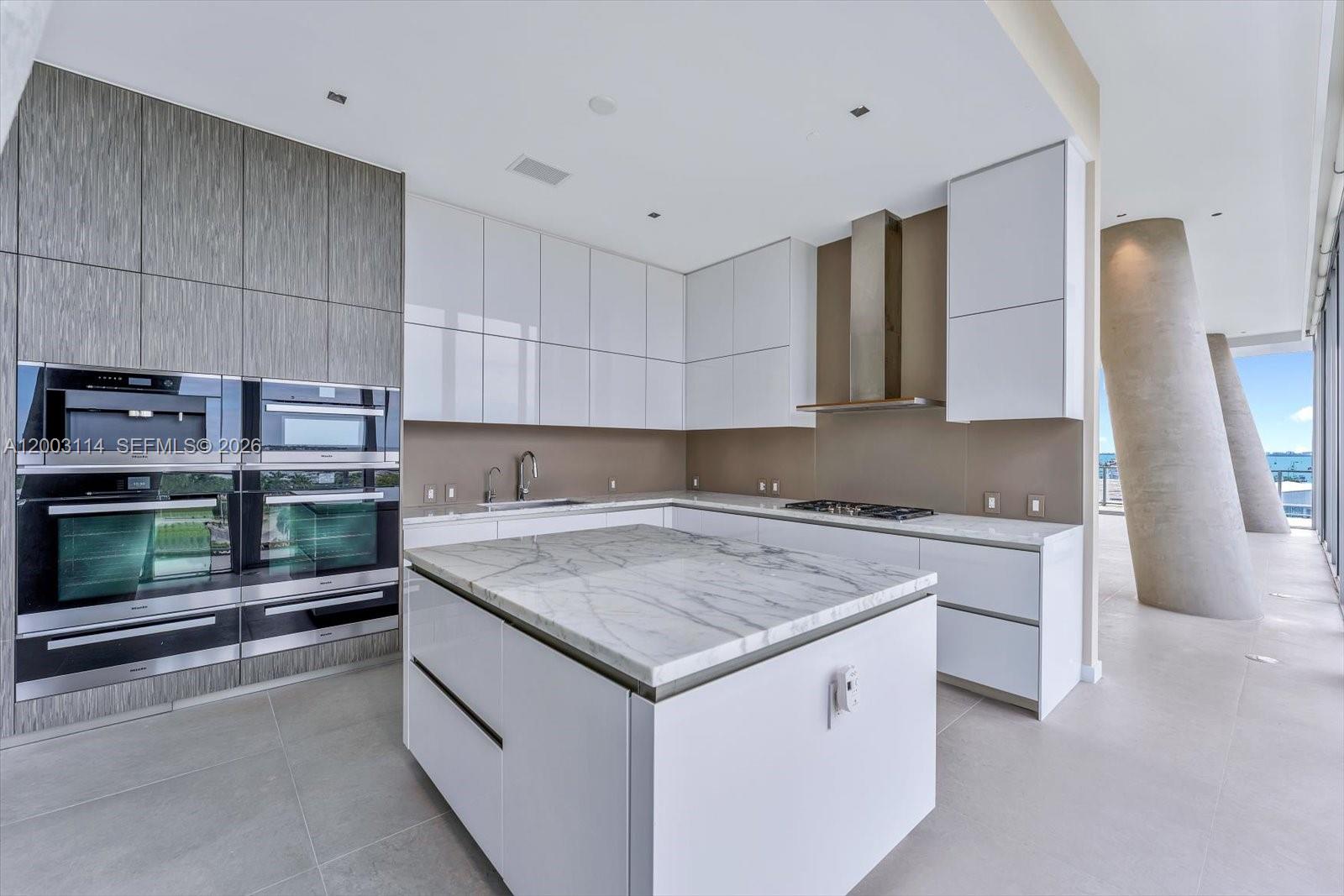 DINNER KEY - Residential