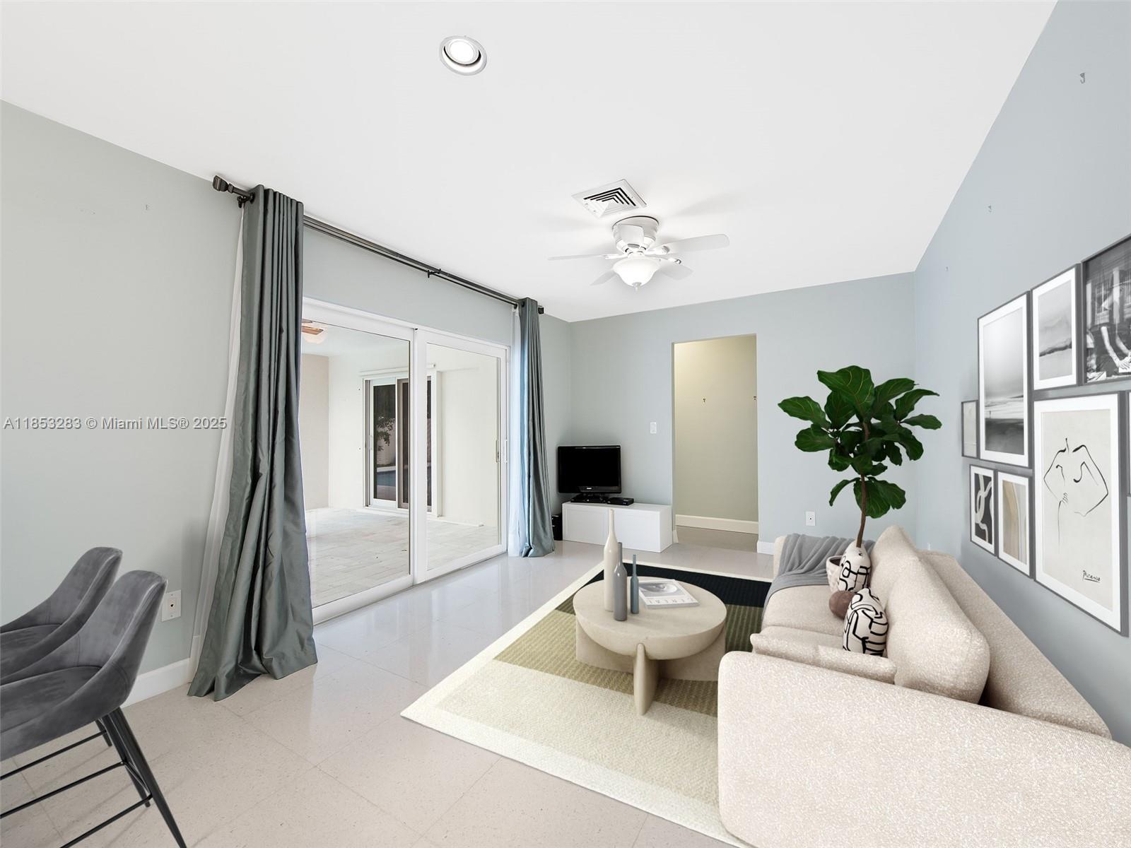 HOLLYWOOD HILLS 1965 - Residential