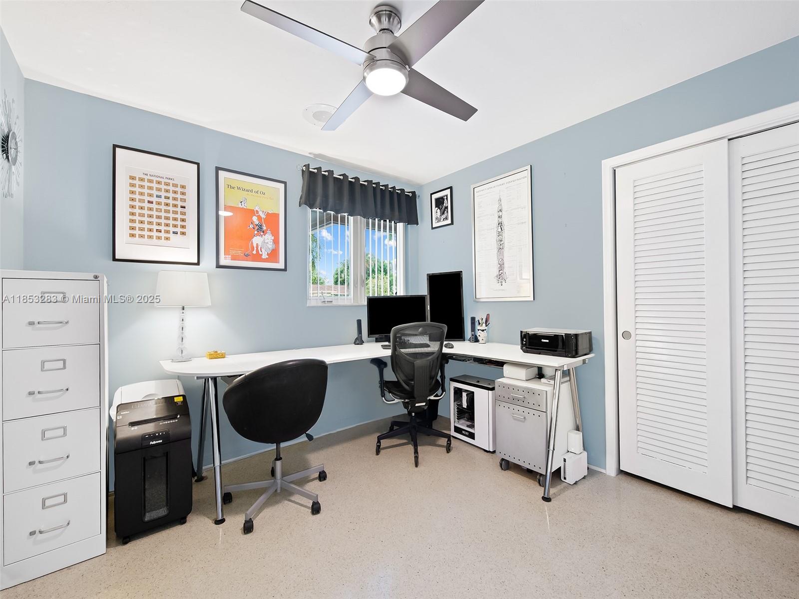 HOLLYWOOD HILLS 1965 - Residential