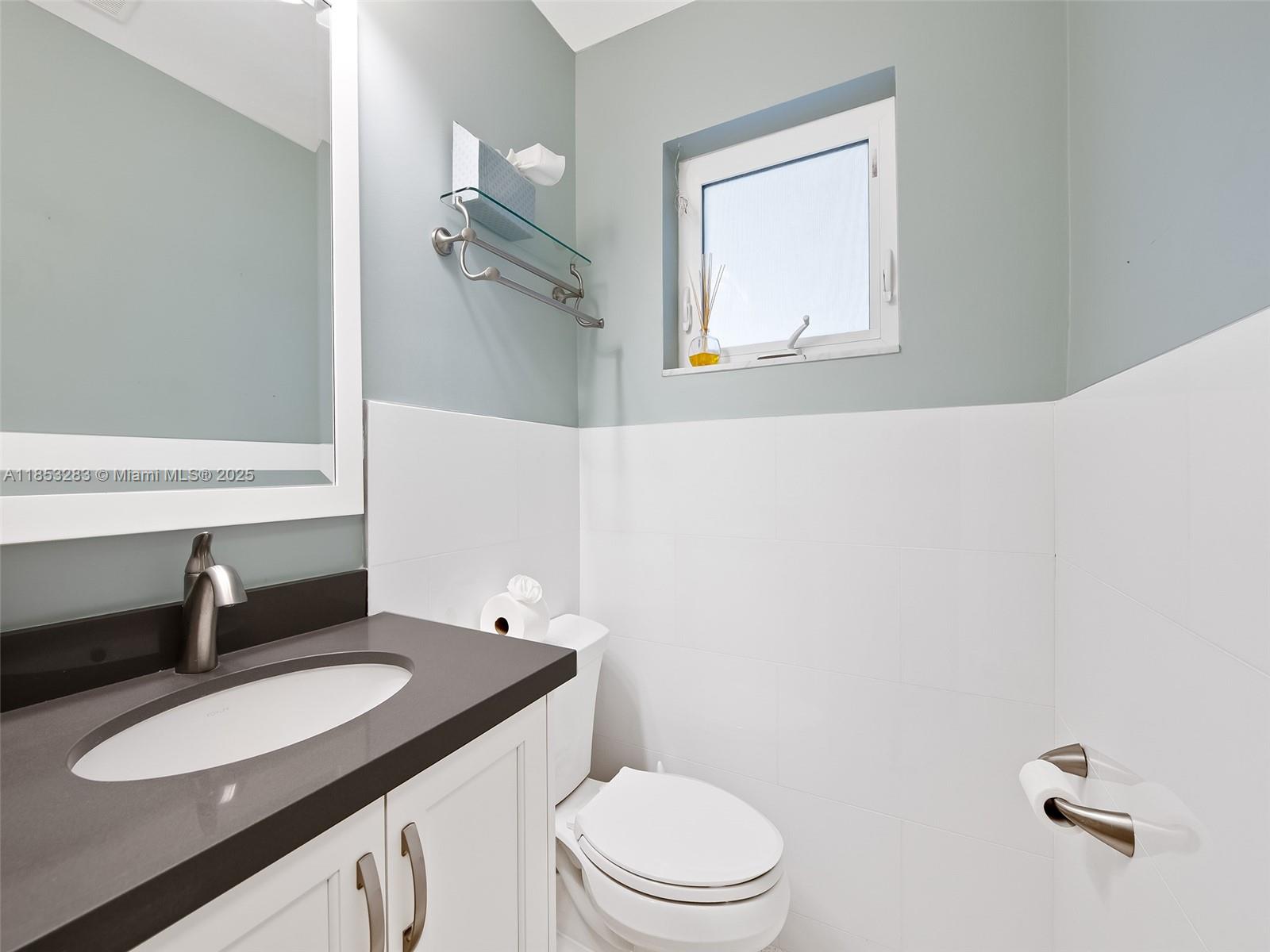 HOLLYWOOD HILLS 1965 - Residential