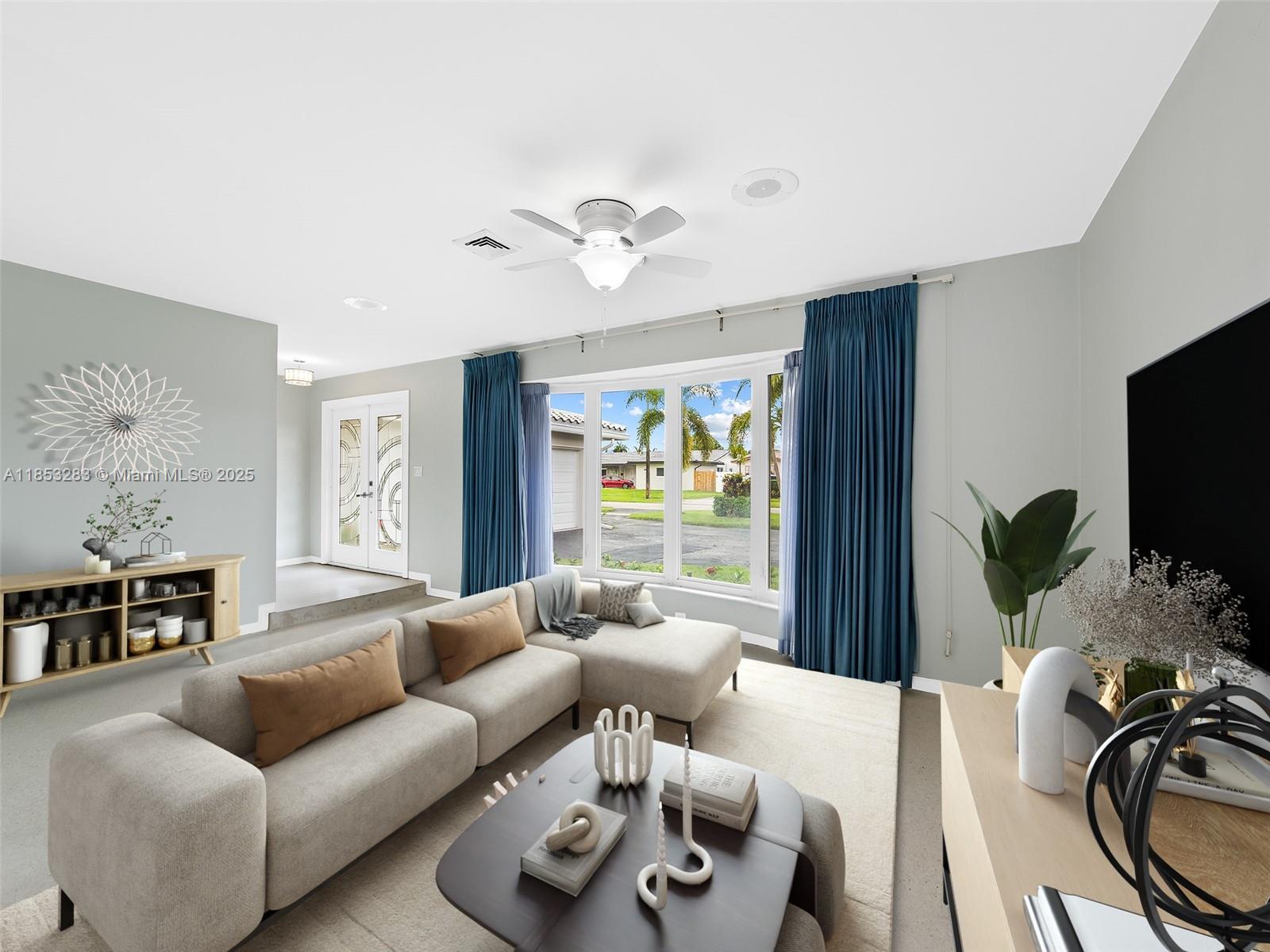 HOLLYWOOD HILLS 1965 - Residential