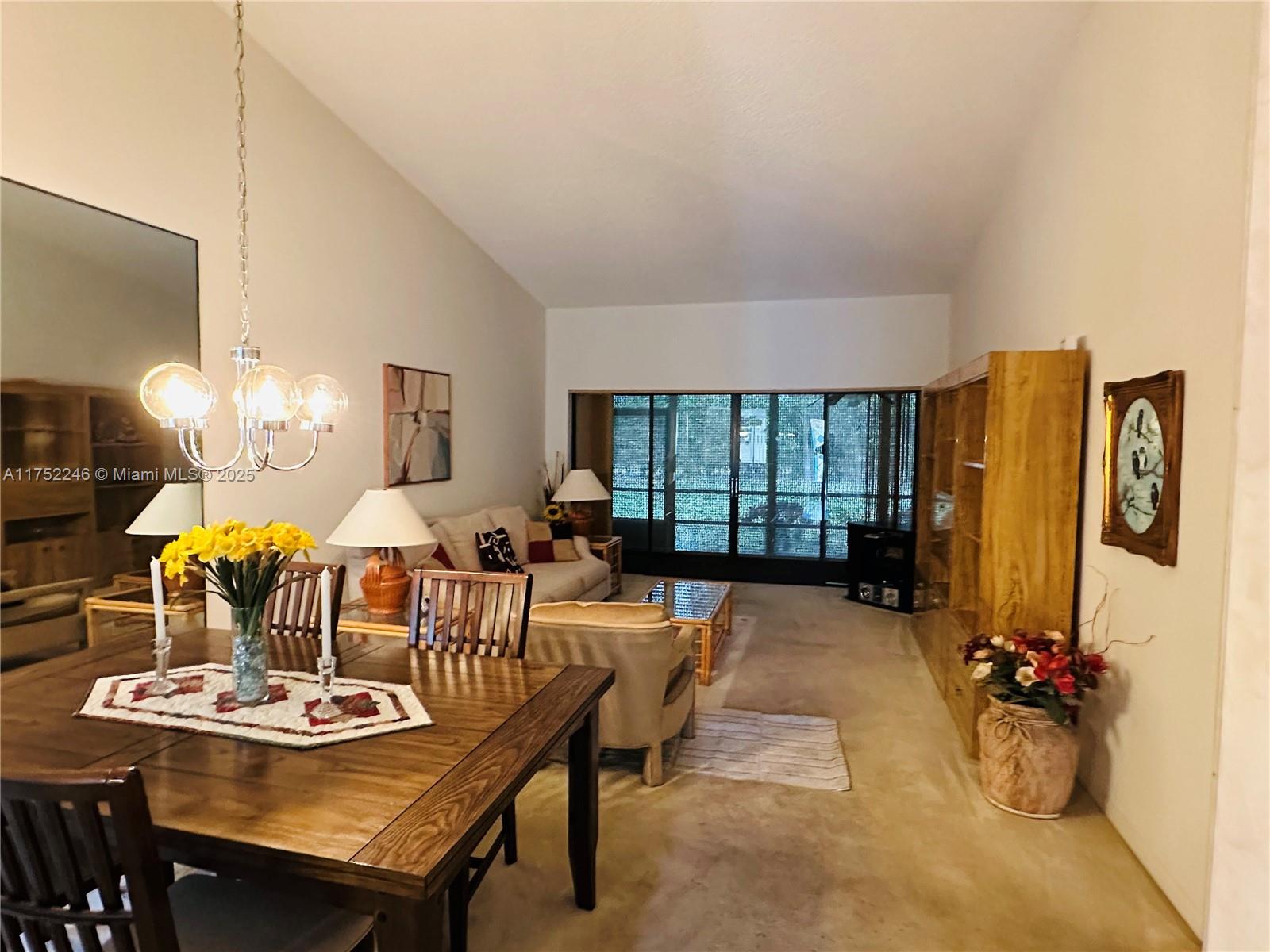MEED RACQUET CLUB 4 - Residential