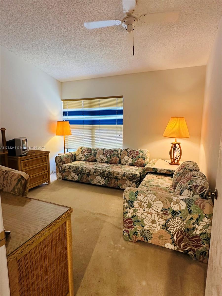MEED RACQUET CLUB 4 - Residential
