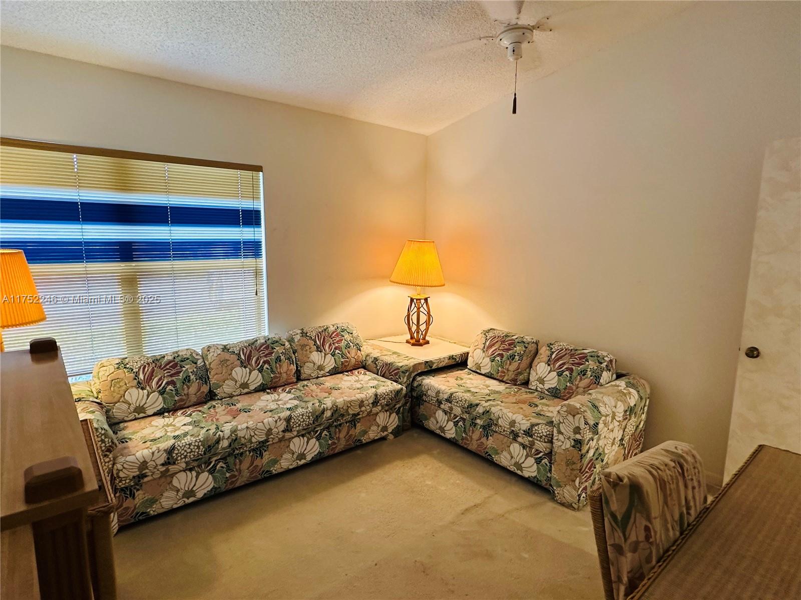 MEED RACQUET CLUB 4 - Residential