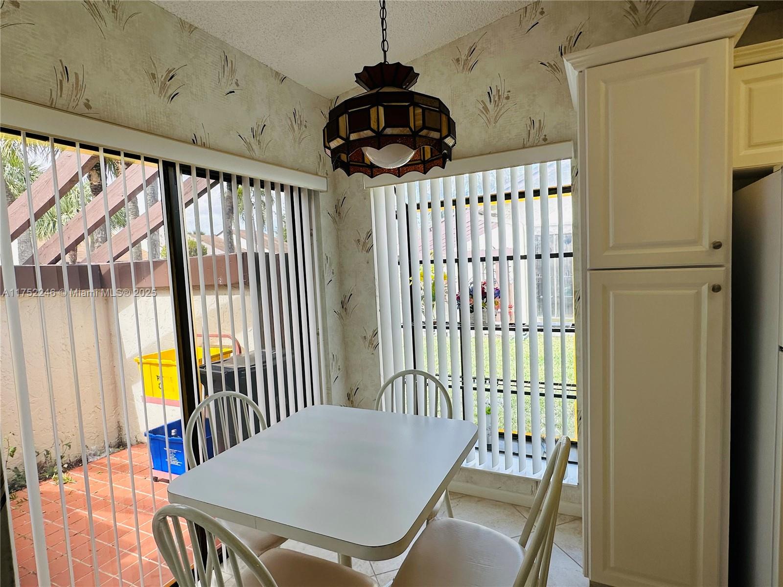 MEED RACQUET CLUB 4 - Residential