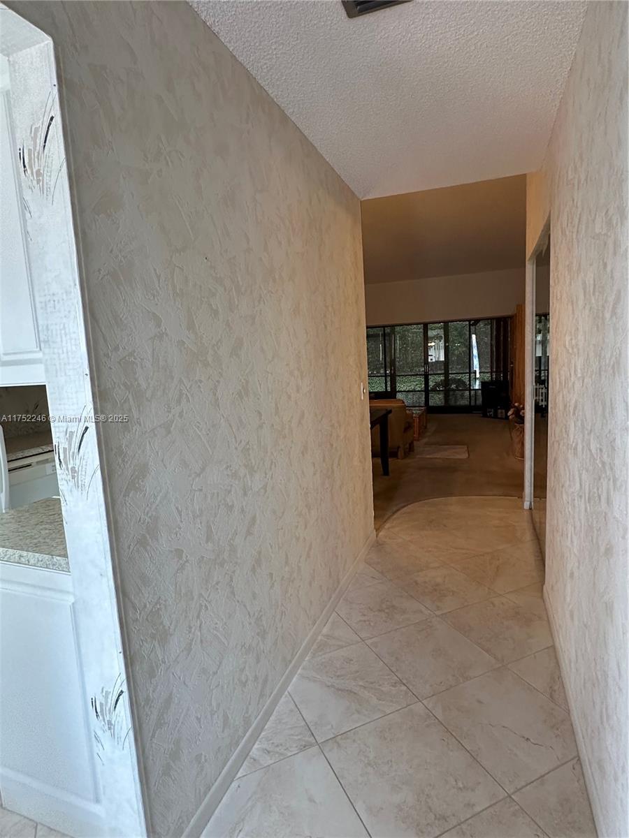 MEED RACQUET CLUB 4 - Residential
