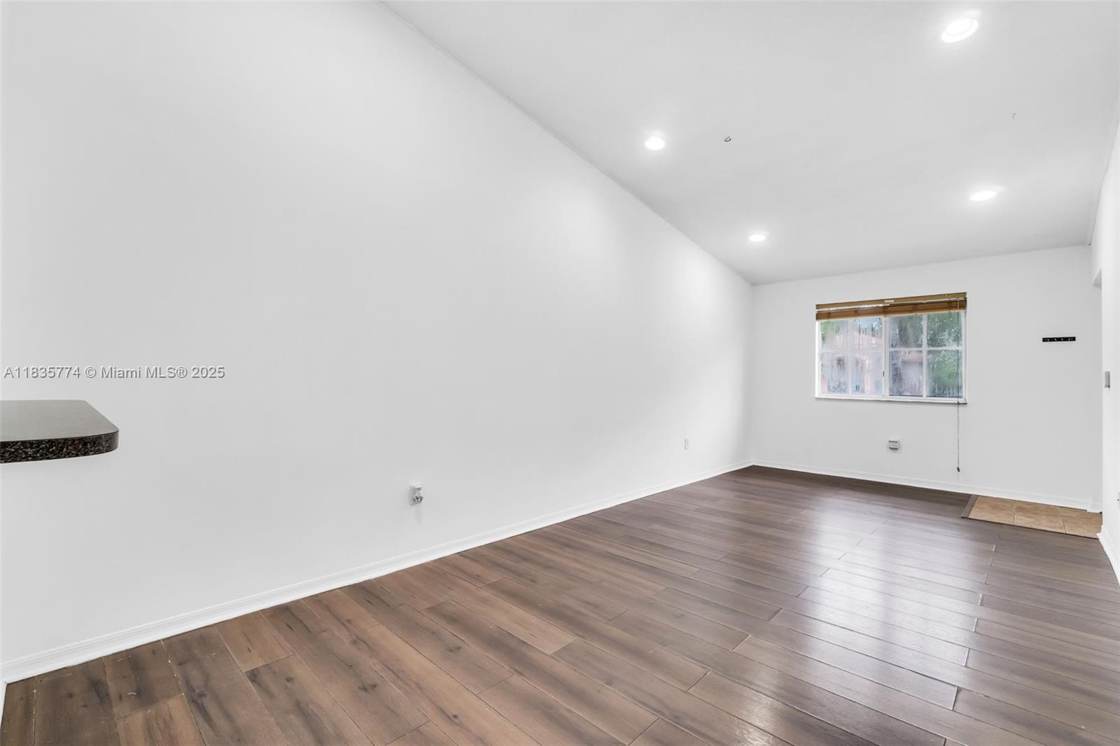 1251 SE 31st Ct 205-54