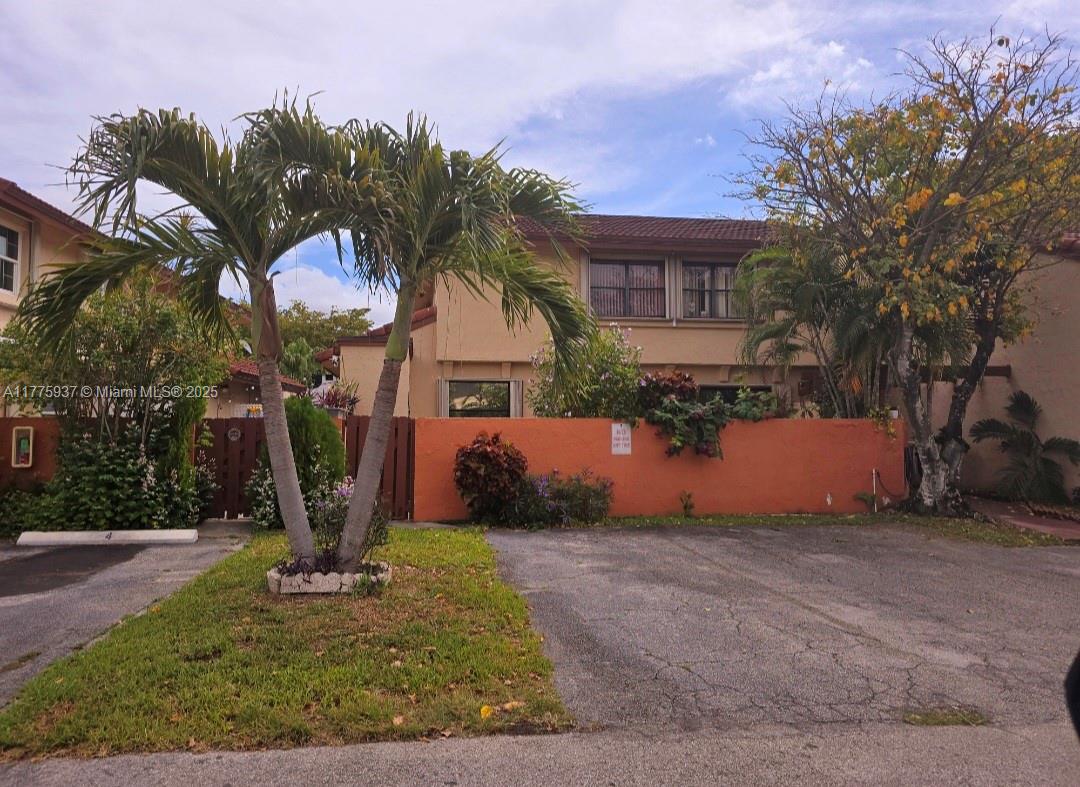 WINDSONG LAKES CONDO - Residential