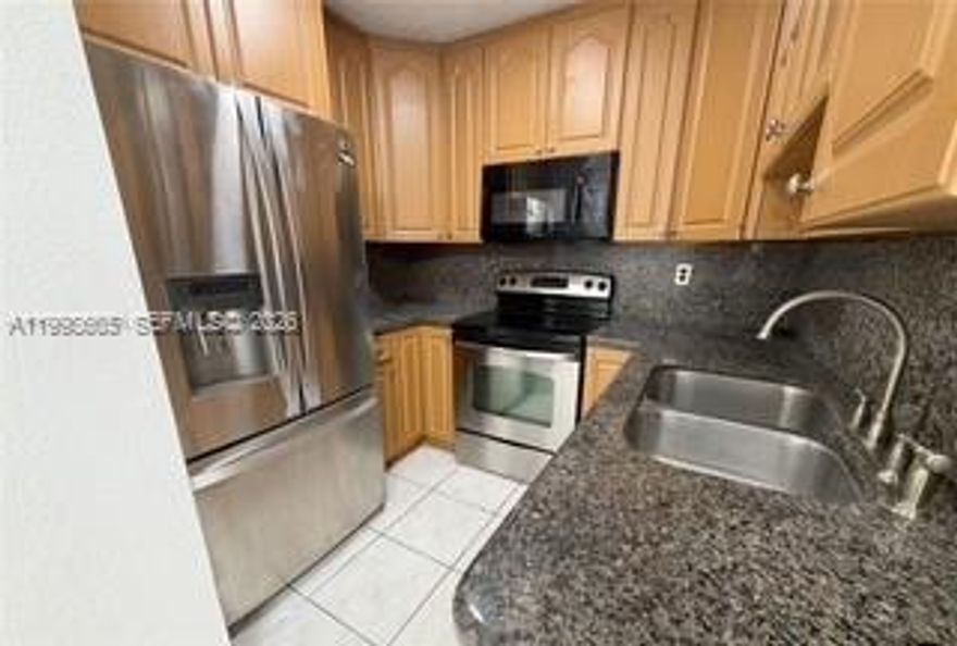 2-bedroom, 2-bath condo for rent in Hialeah! This first-floor unit offers easy access and a comfortable layout featuring a spacious master bedroom with a walk-in closet. Conveniently located near shopping plazas, supermarkets, and Bucky Dent Park, this condo offers comfort, convenience, and a great location—ready for you to move in and enjoy!