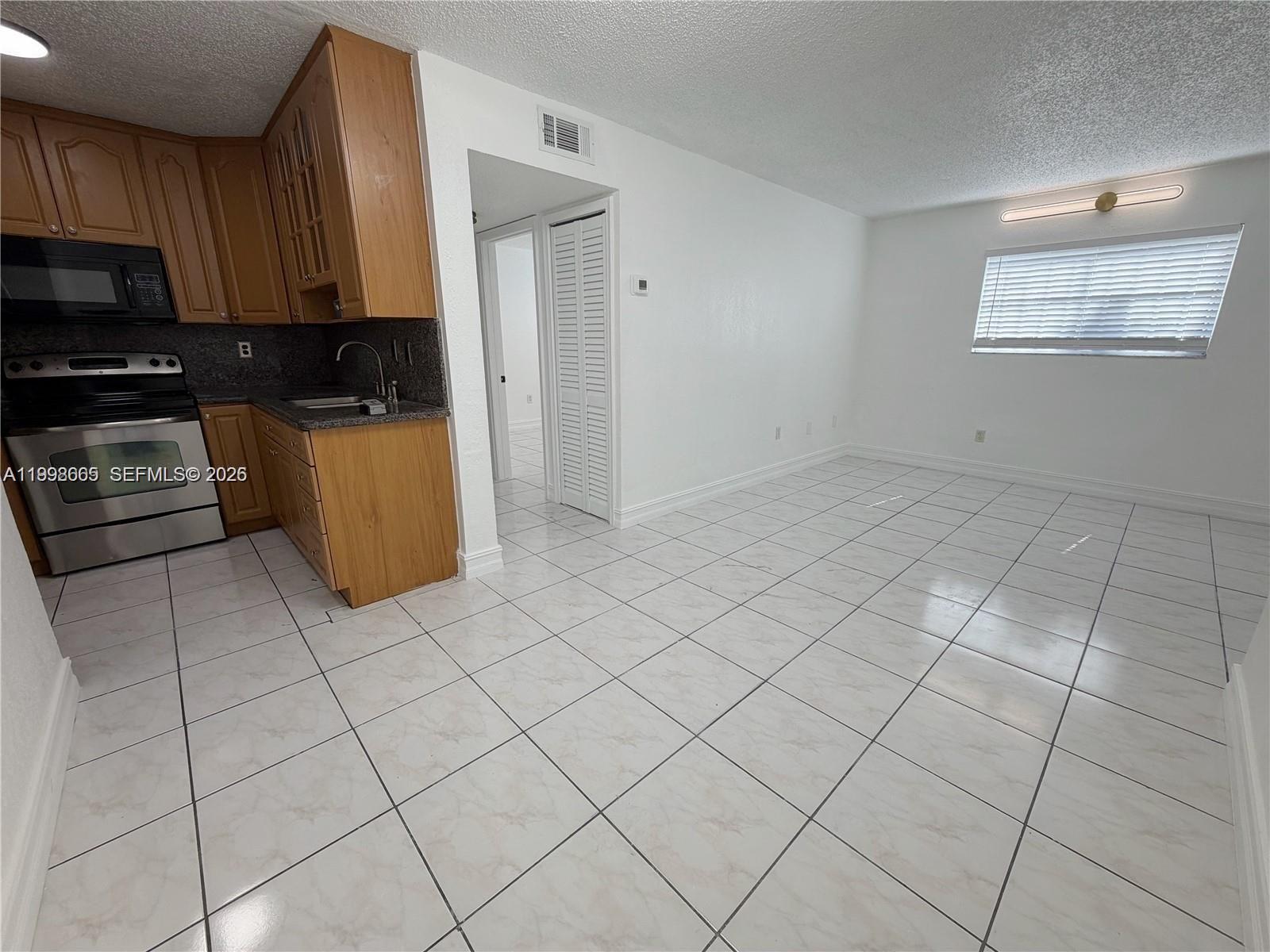 HIALEAH CONDO - Residential Lease