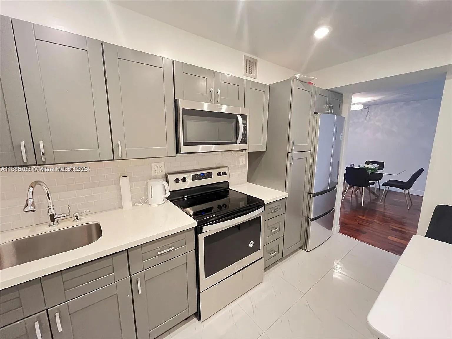 PLAZA TOWERS SOUTH CONDO - Residential Lease