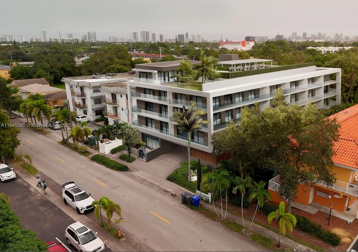 HOLLYWOOD LITTLE RANCHES - Land