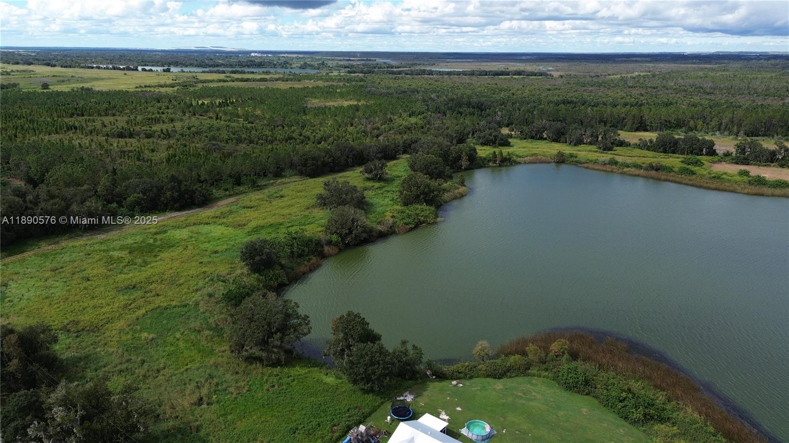 Lkes Edge Ranch - Land