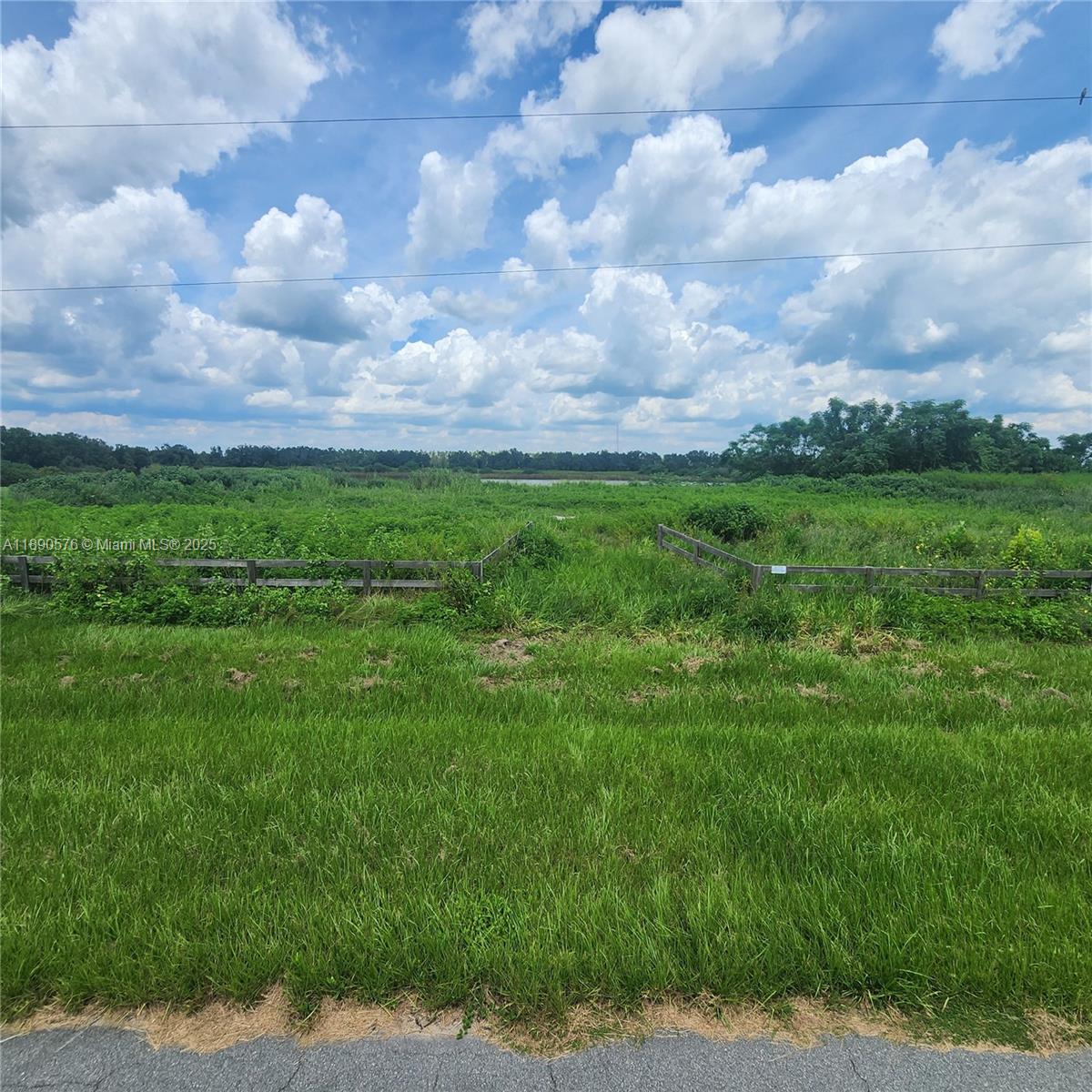 Lkes Edge Ranch - Land