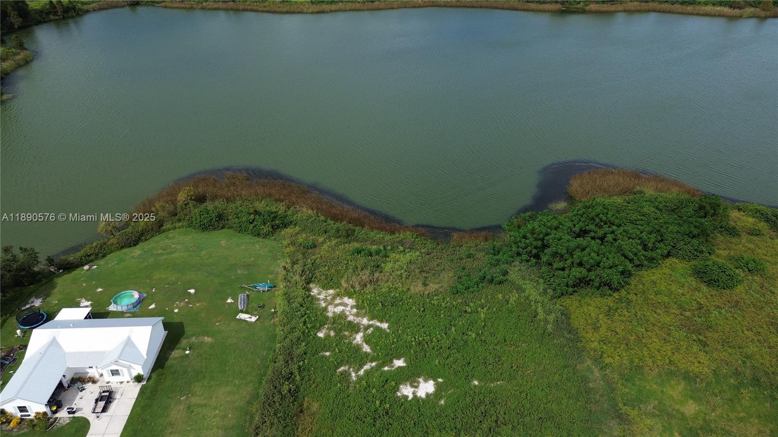 Lkes Edge Ranch - Land