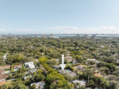 A home in Biscayne Park