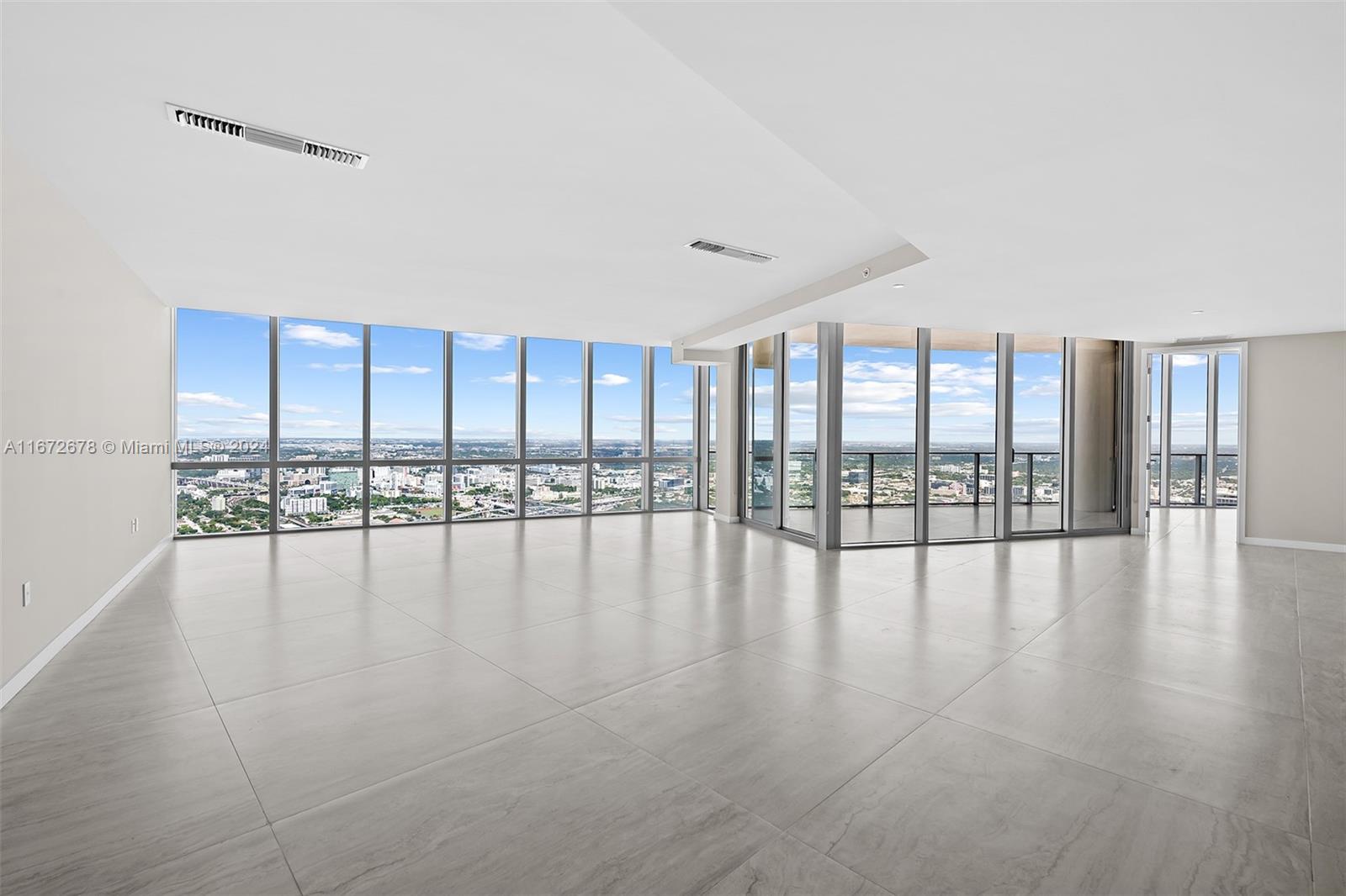 PARAMOUNT MIAMI WORLDCENT - Residential