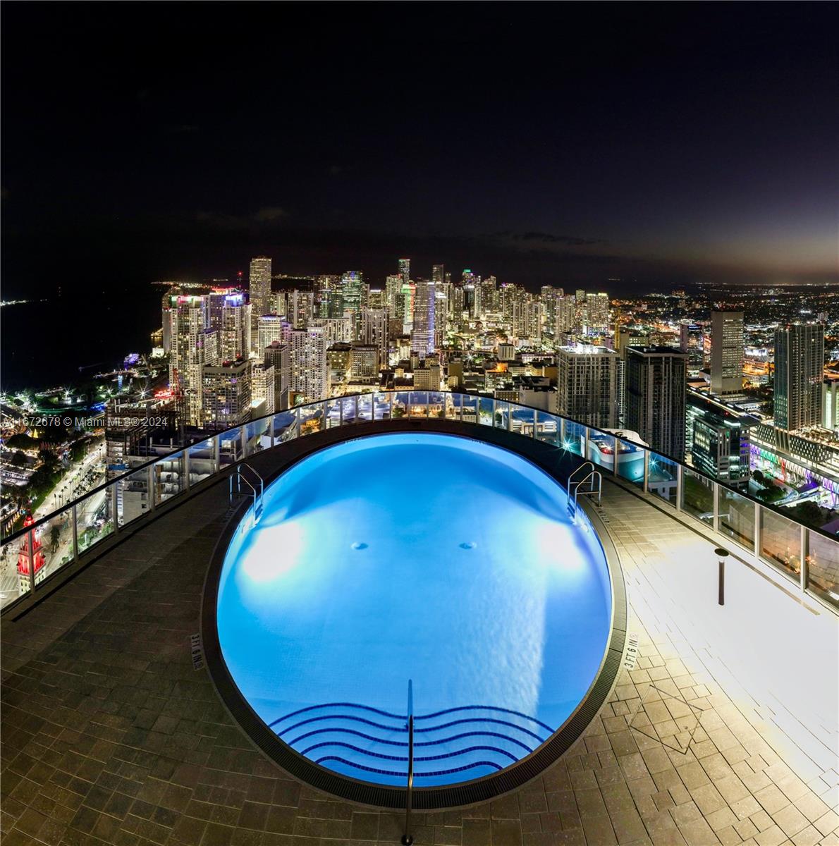 PARAMOUNT MIAMI WORLDCENT - Residential