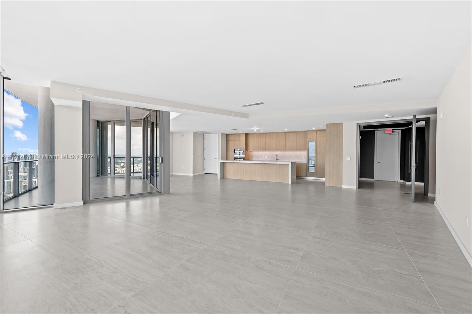 PARAMOUNT MIAMI WORLDCENT - Residential