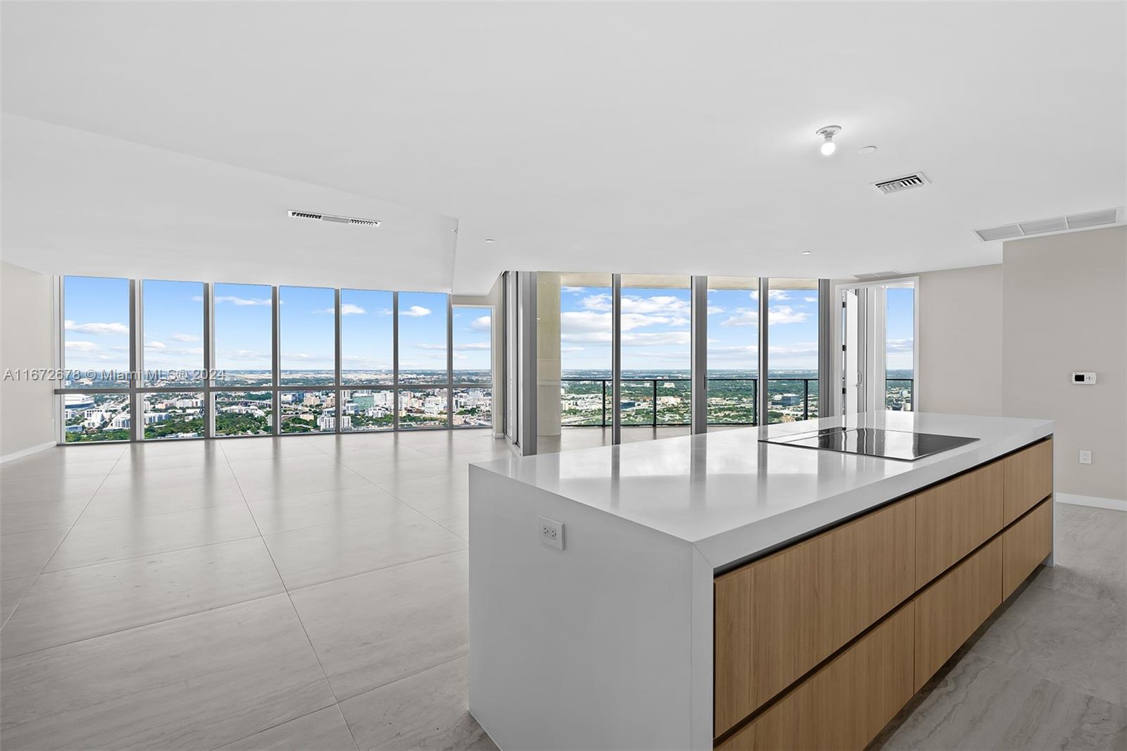 PARAMOUNT MIAMI WORLDCENT - Residential