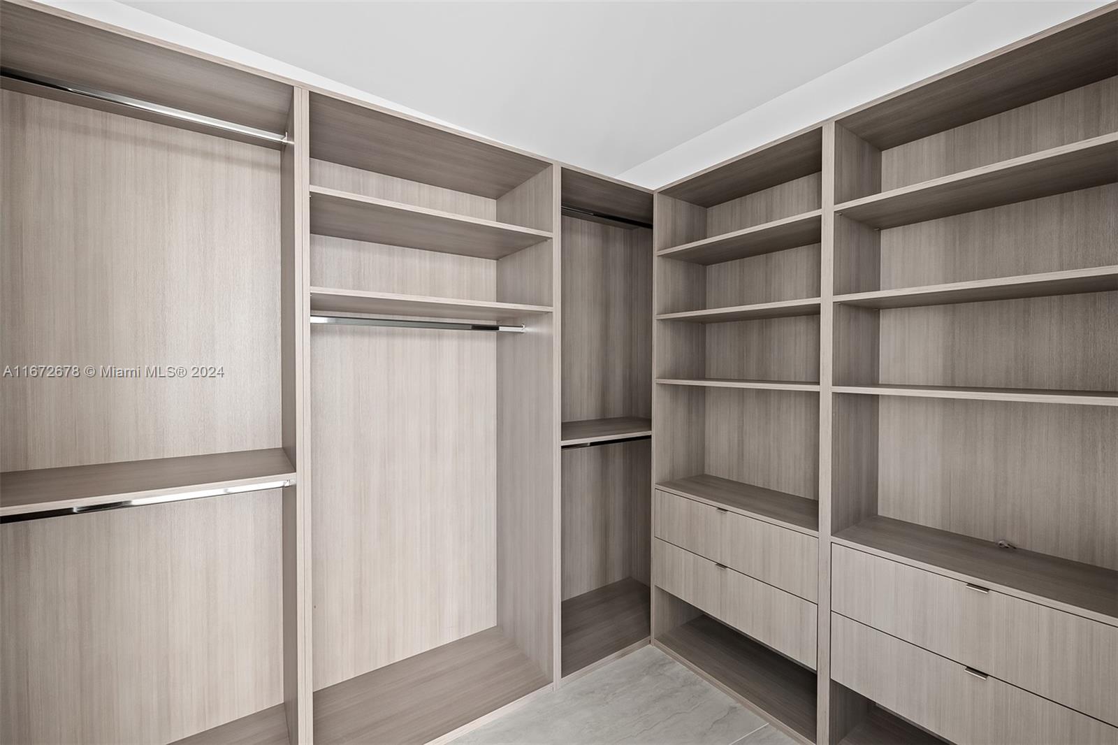 PARAMOUNT MIAMI WORLDCENT - Residential