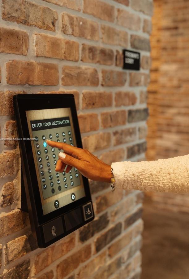 MAP OF MIAMI DADE CO. FL. - Residential