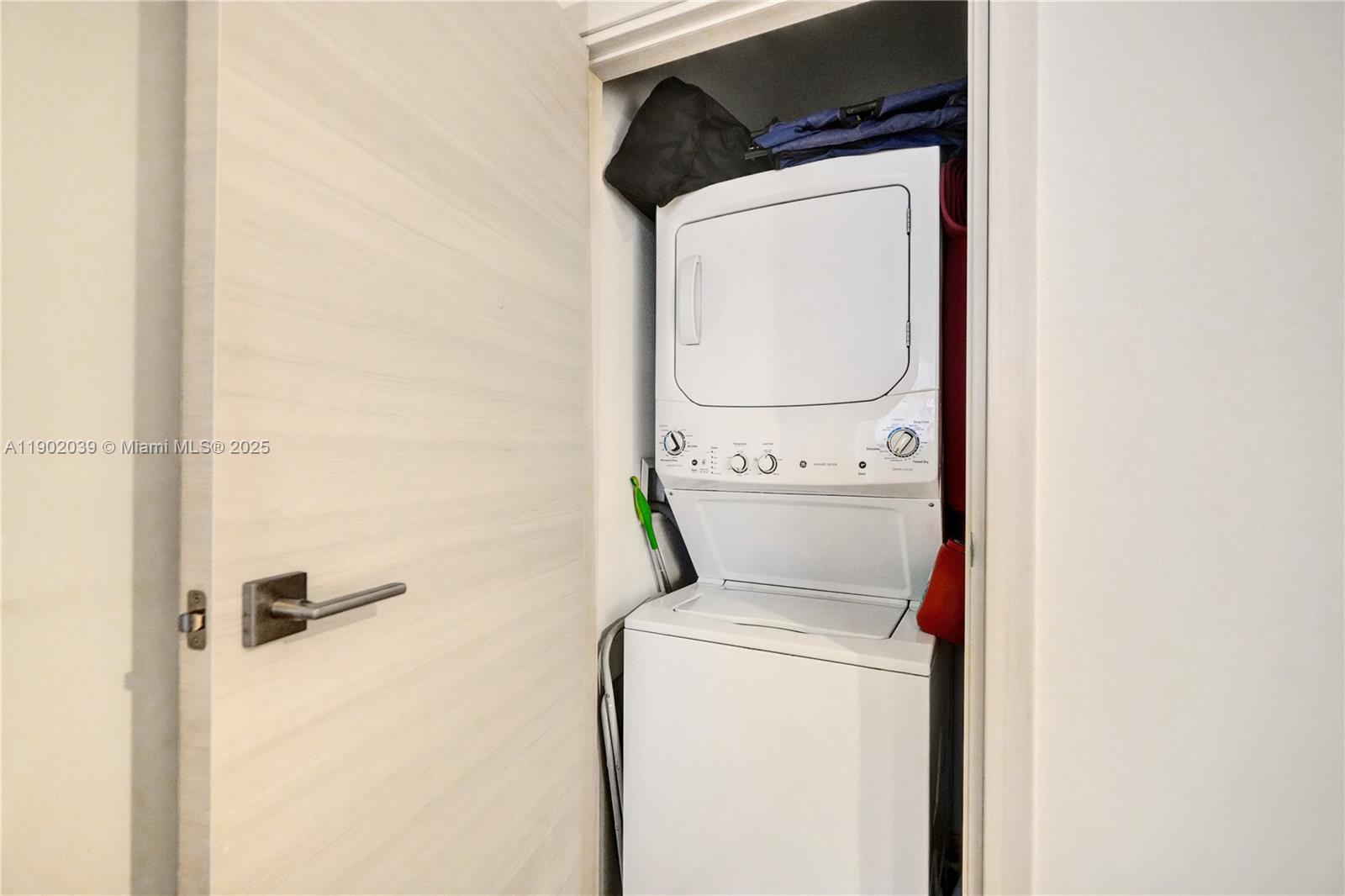 801 SMA RESIDENCES CONDO - Residential Lease