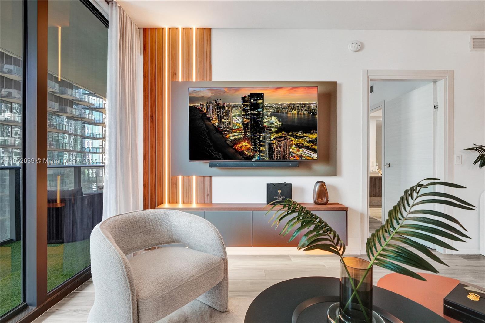 801 SMA RESIDENCES CONDO - Residential Lease