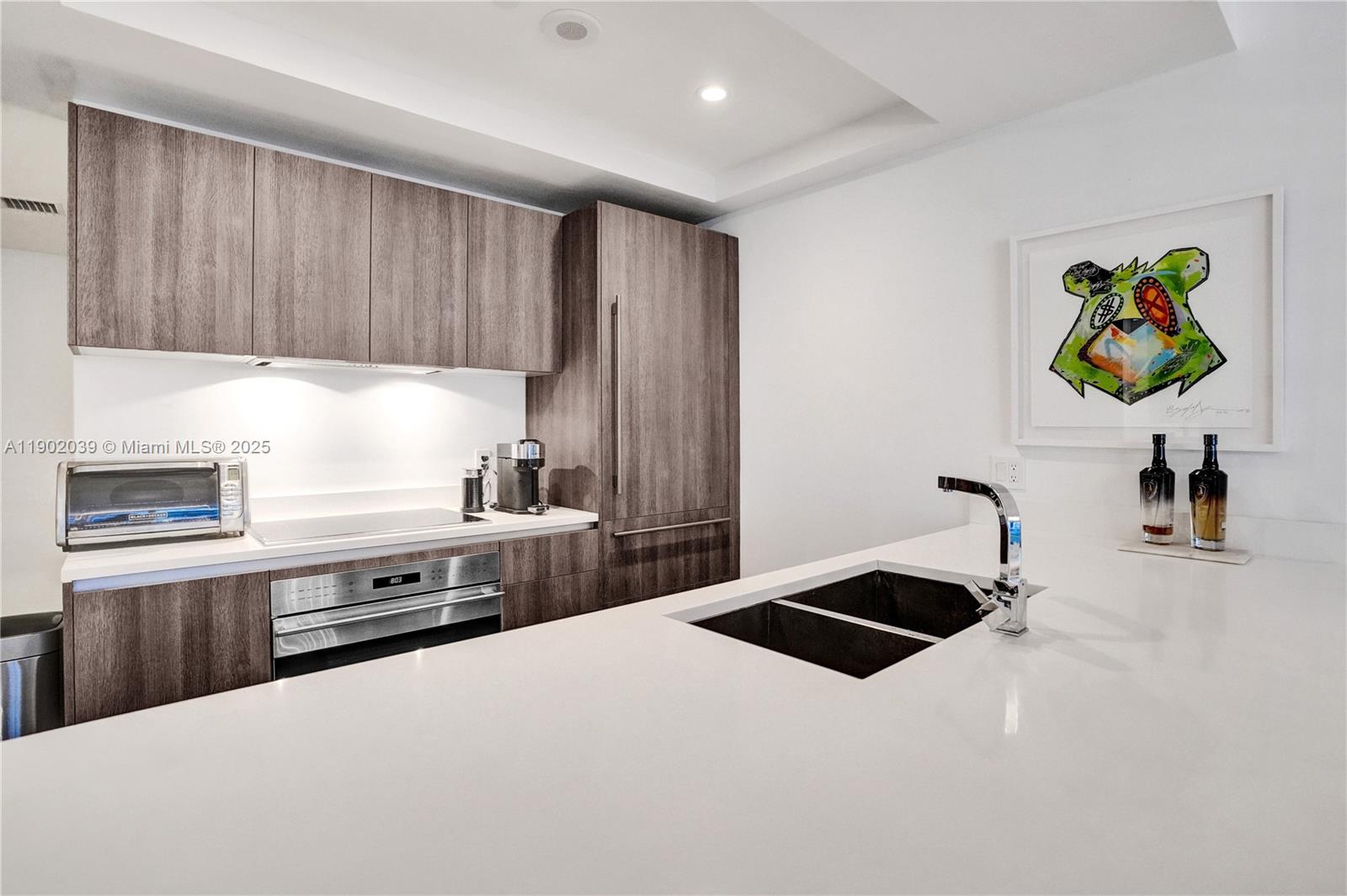 801 SMA RESIDENCES CONDO - Residential Lease