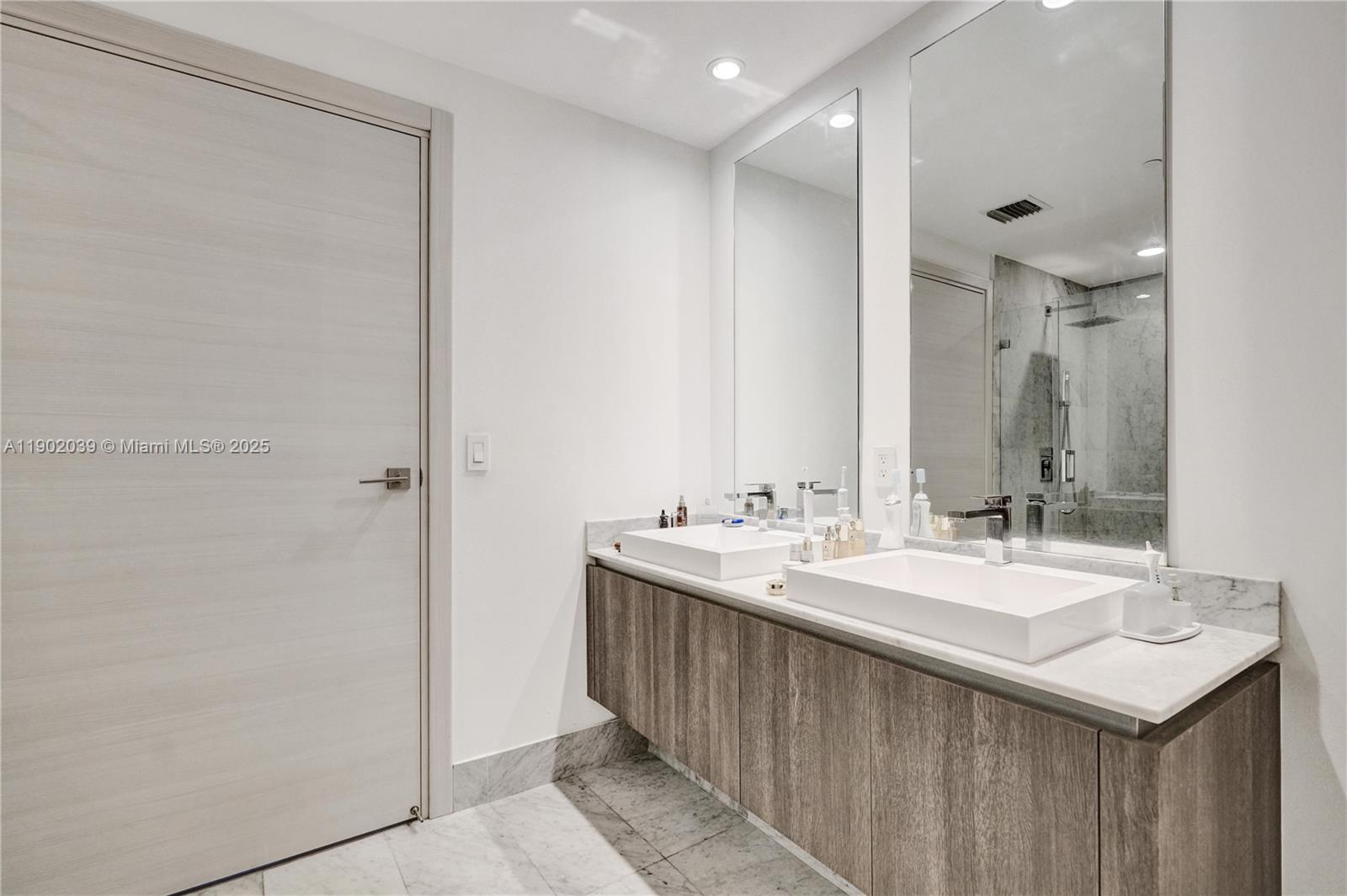 801 SMA RESIDENCES CONDO - Residential Lease