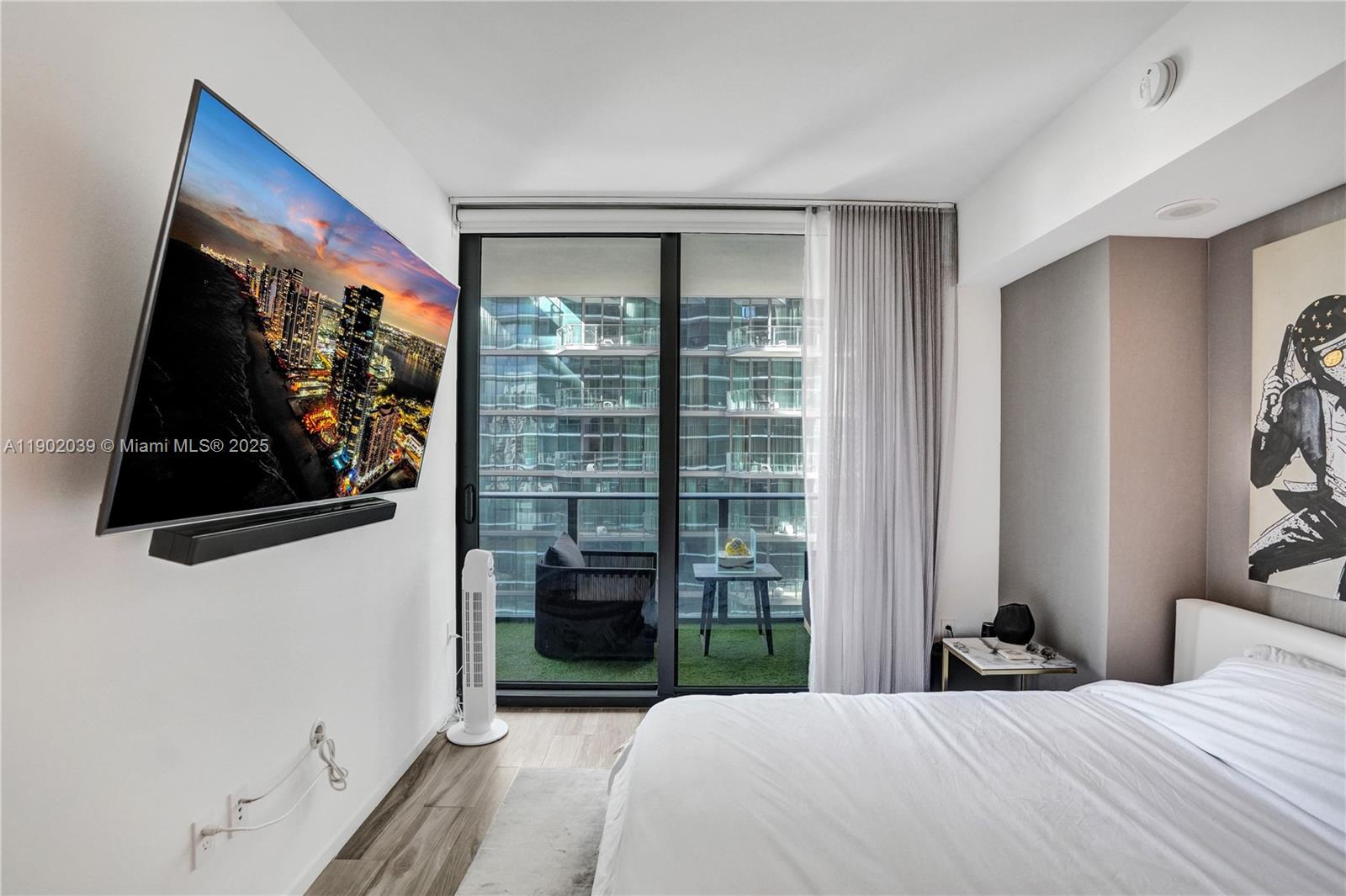 801 SMA RESIDENCES CONDO - Residential Lease