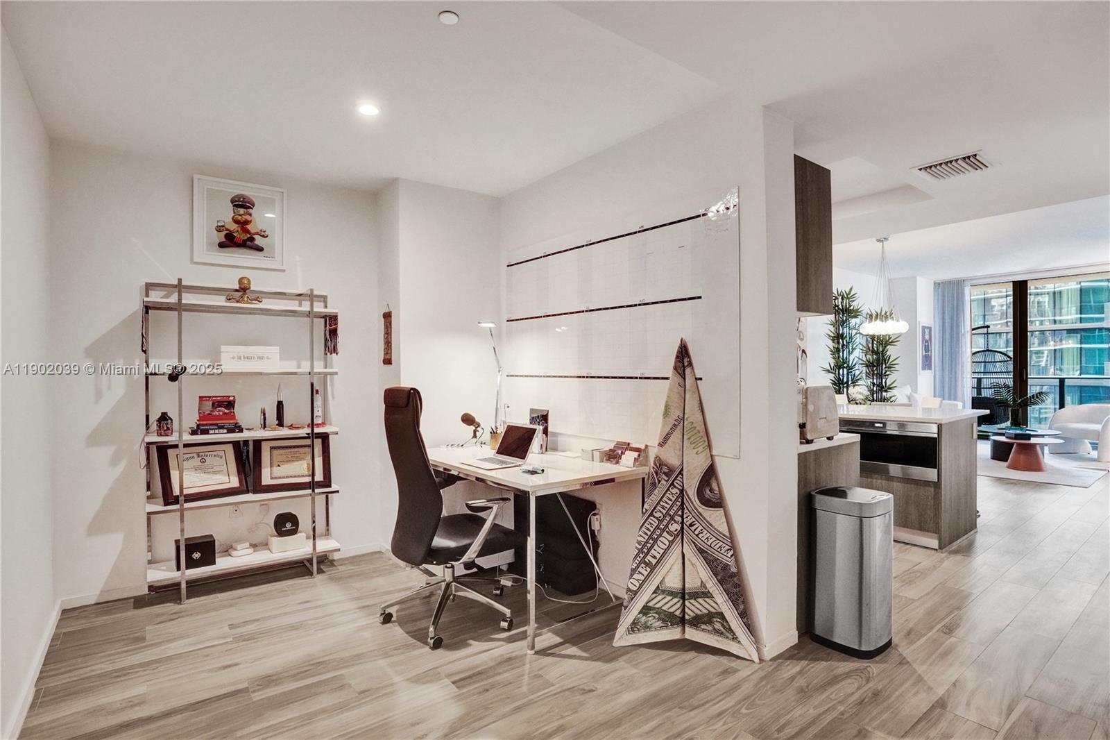 801 SMA RESIDENCES CONDO - Residential Lease