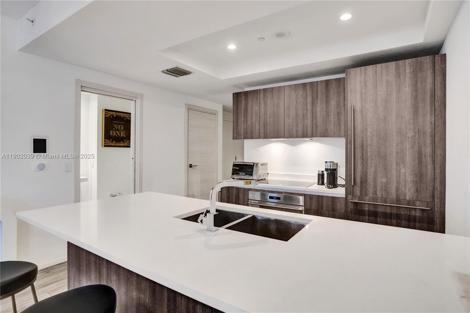 801 SMA RESIDENCES CONDO - Residential Lease