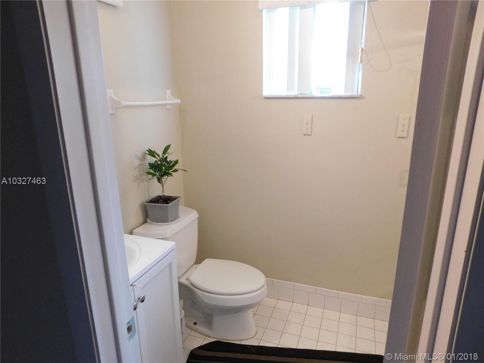 BISCAYNE VILLA HOMES SEC - Residential