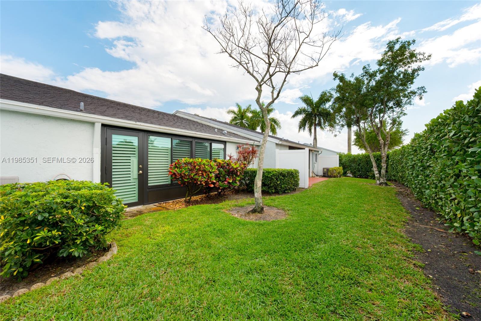 ARBOURS II OF THE PALM BE - Residential