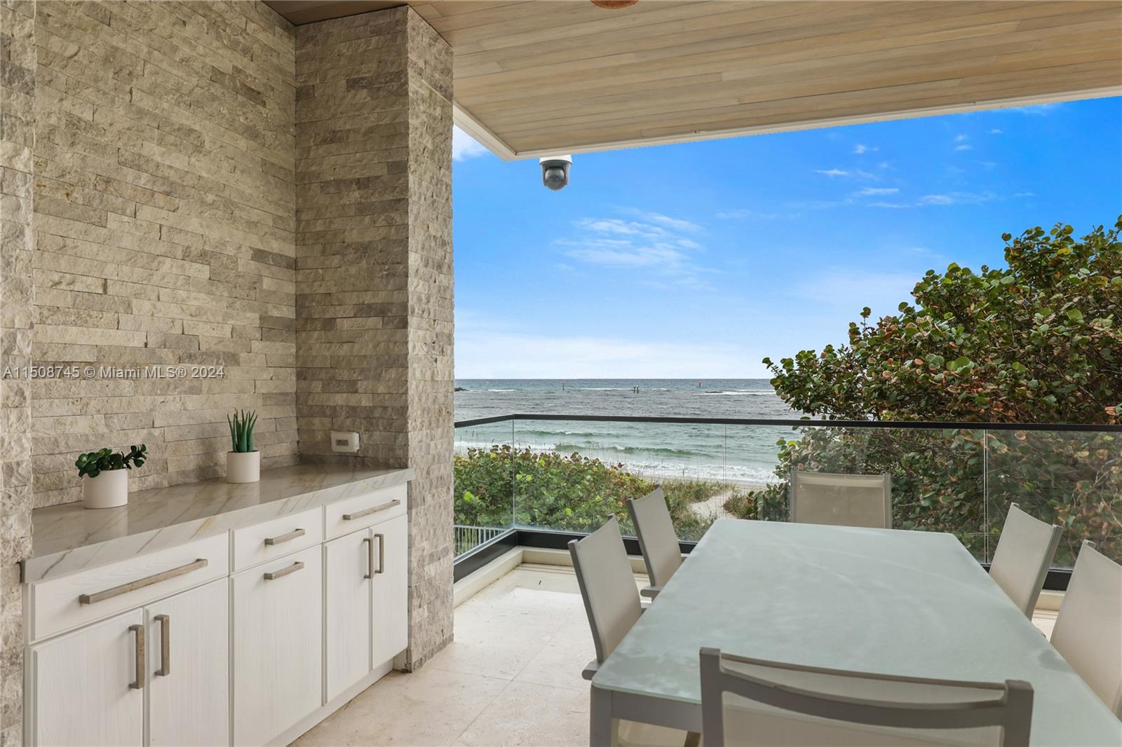HILLSBORO SHORES SEC - Residential