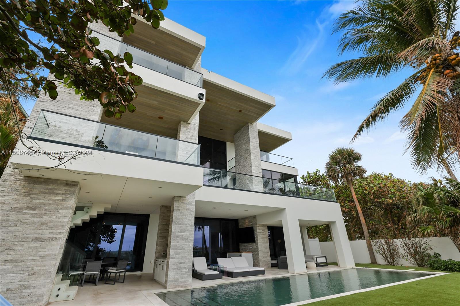 HILLSBORO SHORES SEC - Residential